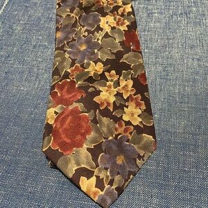 Halston Floral Print Tie
